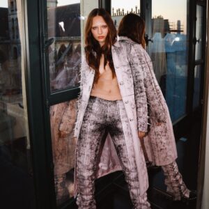 Maddie Ziegler Instagram - show of my dreams !! thank you endlessly to the team for having me 💖 @acnestudios @edouardschneider