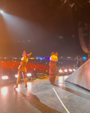 Maddie Ziegler Instagram - coachella… wow. a true honor ❤️ thank you @labrinth thank you @siamusic i love you special humans an unexplainable amount !!!!