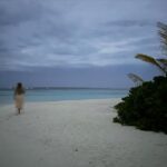 Madelyn Cline Instagram – 🍯🌝 @novamaldives 

Magique Nova Maldives