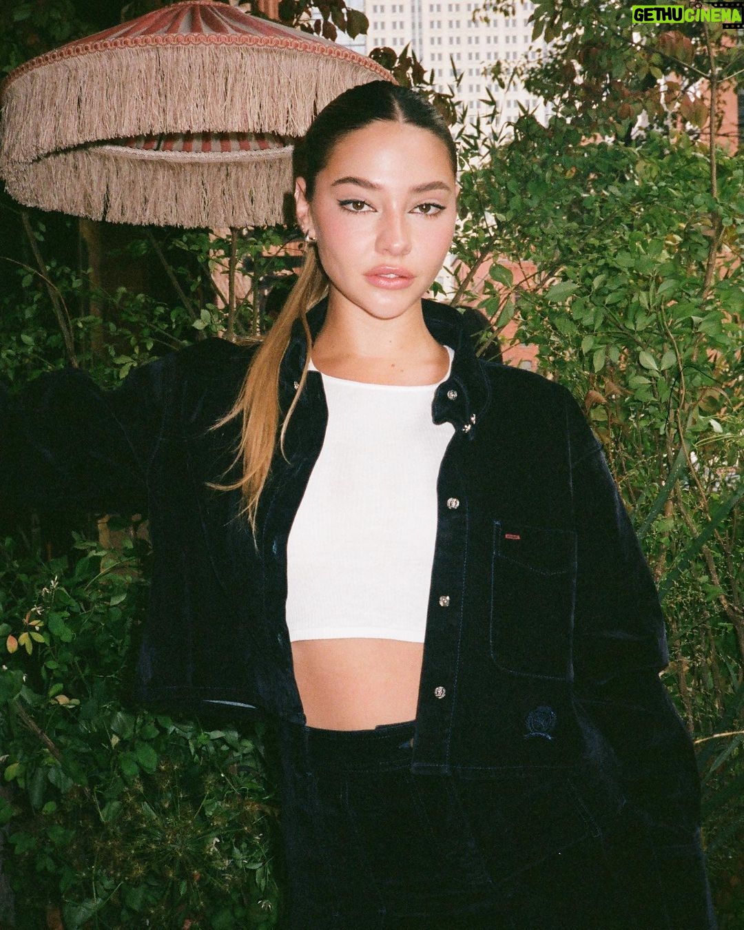 Madelyn Cline Instagram - Brunch but with a @tommyhilfiger ✨twist✨