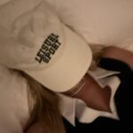 Madelyn Cline Instagram – 🌵
👖
