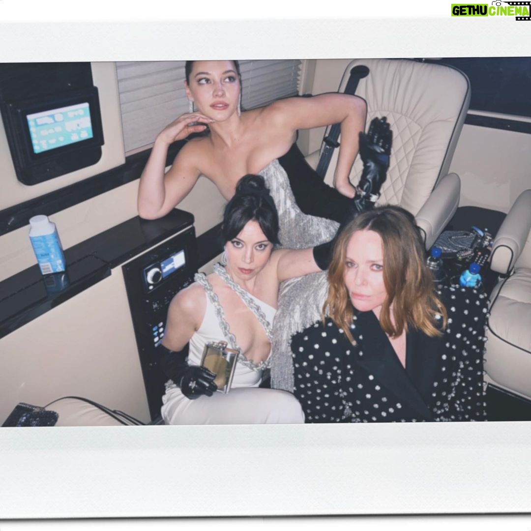 Madelyn Cline Instagram - @harpersbazaarus came along for my first met. Best day ever, I’m still floating. Also, for anyone wondering there is pea soup inside. Link in bio!