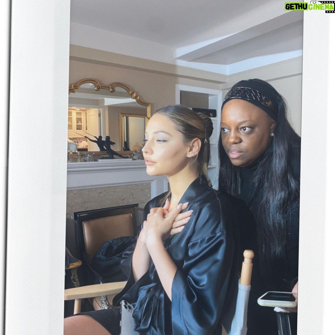 Madelyn Cline Instagram - @harpersbazaarus came along for my first met. Best day ever, I’m still floating. Also, for anyone wondering there is pea soup inside. Link in bio!