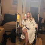Madelyn Cline Instagram - Things i can never decide on: what to post and what to caption