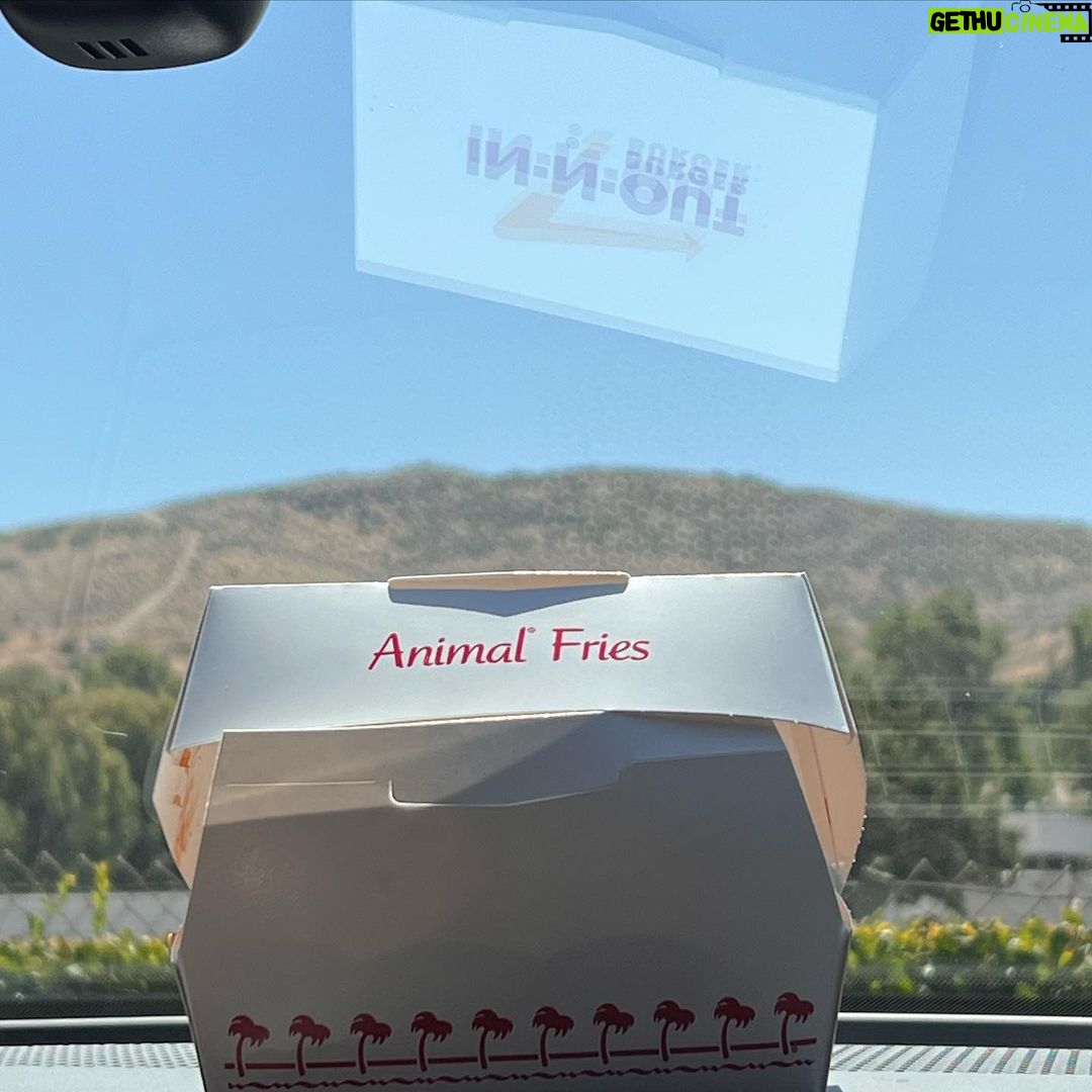 Madelyn Cline Instagram - I just took one of these