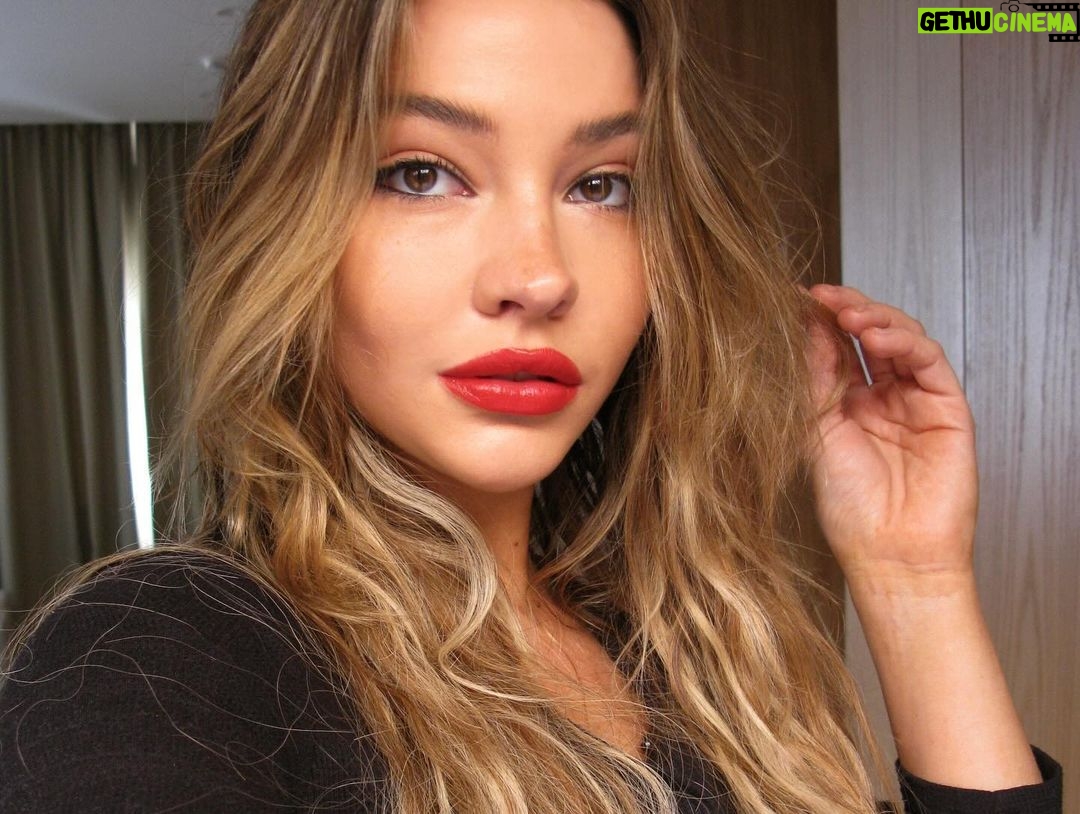 Madelyn Cline Instagram - @revlon asked me to be her valentine. Wearing my favorite revlon red wild saffron a day late. Happy valentines π«Άπ»π