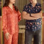 Madhuri Dixit Instagram – पंचक चा Trailer आधी की song आधी? 🤔
ह्या Cute वादात माधुरीने मारली बाजी, कशी? ते तुम्हीच बघा. 😊😊
५ जानेवारीपासून थिएटर्समध्ये लागणार हास्याचा ‘पंचक.’
@panchakthefilm #पंचक #Panchak #PanchakOn5Jan
Written & Directed By : @awaterahul | @jjayant02
Produced & Presented By : @madhuridixitnene | @drneneofficial | @rnmmovingpictures
Executive Producer : @nitinvaidyaproductions
Film Coordinator : #DrUmeshDAjgoankar
Starring : @adinathkothare | #DilipPrabhavalkar | @bharatiachrekar | @ingale_anand | @tejashripradhan | @satishalekar | @mi_nandita | @sagartalashikar | @sampada_joglekar_kulkarni | @ashish76kulkarni | @deepti.devi | @bappajoshi27 | @ganesh.mayekar99 | @aartiwadagbalkar
Dop – @poojasgupte
Line Producer- @i.am.ldk
Associate Director – @riddhi_mahashabde
Art Director- @a_girl_from_red_soil
Vfx Company – @Illusionethereal
Vfx Producer – @bhushannhumbe_vfx
Post-Production – audipratik4
Lyricist – @guruthakurofficial
Sound Designer – @anmolbhave
Background Music – @santoshmulekarmusic
Music Director – @mangeshdhakde
Choreographer – @saviobarnes
Colorist – @mahak_gupta_
Costume – @sachinfido
Makeup – @sujit.jagtap11
Publicity Design – @lokisstudio
Pr – @amrutamane48 #AvadumberEntertainments
Visual Promotion – @promobox.studios
Digital Agency – @vizualjunkies
Distribution – @pvrpictures