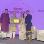 Madhuri Dixit Instagram - सकाळ स्वास्थ्यम च्या मंचावर प्रदर्शित झाला ‘पंचक’ चा टीझर ! ५ जानेवारीपासून थिएटरमध्ये लागणार हास्याचा पंचक..! #PanchakTeaser out now @panchakthefilm #पंचक #Panchak #PanchakOn5Jan Written & Directed By : @awaterahul | @jjayant02 Produced & Presented By : @madhuridixitnene | @drneneofficial | @rnmmovingpictures Executive Producer : @nitinvaidyaproductions Film Coordinator : #DrUmeshDAjgoankar Starring : @adinathkothare | #DilipPrabhavalkar | @bharatiachrekar | @ingale_anand | @tejashripradhan | @satishalekar | @mi_nandita | @sagartalashikar | @sampada_joglekar_kulkarni | @ashish76kulkarni | @deepti.devi | @bappajoshi27 | @ganesh.mayekar99 | @aartiwadagbalkar Dop - @poojasgupte Line Producer- @i.am.ldk Associate Director - @riddhi_mahashabde Art Director- @a_girl_from_red_soil Vfx Company - @Illusionethereal Vfx Producer - @bhushannhumbe_vfx Post-Production - audipratik4 Lyricist - @guruthakurofficial Sound Designer - @anmolbhave Background Music - @santoshmulekarmusic Music Director - @mangeshdhakde Choreographer - @saviobarnes Colorist - @mahak_gupta_ Costume - @sachinfido Makeup - @sujit.jagtap11 Publicity Design - @lokisstudio Pr - @amrutamane48 #AvadumberEntertainments Visual Promotion - @promobox.studios Digital Agency - @vizualjunkies Distribution - @pvrpictures