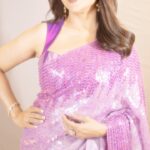 Madhuri Dixit Instagram - Aayi mein toh nazaroon ke anjaane ek jahaan se ✨💅 #saturday #saturdayvibes #bling #reelsinstagram #reelitfeelit #explore #photoshoot