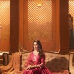 Madhuri Dixit Instagram - “की मैनु pink...suit सूट कर daa🎶🎵, mere dil se closet tak” - @jaipurkurti ✨ Visit www.jaipurkurti.com or download the app on Android and iPhone to shop now! 🛍️ Jaipur Kurti, Madhuri Dixit, Valentine’s Day, Celebrity Look, Festive Look #JaipurKurti #MereDilSeClosetTak #reelsinstagram #trendingreels #trendingaudio #explore #exploremore #suitset #ValentinesDay
