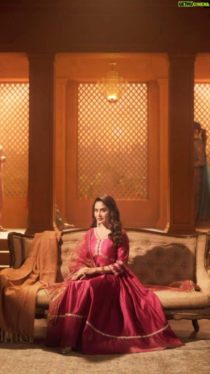 Madhuri Dixit Instagram - “की मैनु pink...suit सूट कर daa🎶🎵, mere dil se closet tak” - @jaipurkurti ✨ Visit www.jaipurkurti.com or download the app on Android and iPhone to shop now! 🛍️ Jaipur Kurti, Madhuri Dixit, Valentine’s Day, Celebrity Look, Festive Look #JaipurKurti #MereDilSeClosetTak #reelsinstagram #trendingreels #trendingaudio #explore #exploremore #suitset #ValentinesDay