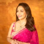 Madhuri Dixit Instagram - Thank you for showing so much love and support to the Panchak trailer! Forever grateful ❤️ #Panchak #panchakon5jan