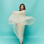 Madhuri Dixit Instagram - Wishing you and yours a safe, healthy, and prosperous new year! Saal Mubarak 🙏🏻🪔 #newyear #happynewyear #saalmubarak #loveandlight