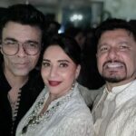 Madhuri Dixit Instagram – Had an amazing time at @bindraamritpal‘s Diwali party. Fab catching up with everyone. Happy Diwali! 

@manishmalhotra05 @shanayakapoor02 @ananyapanday @adityaroykapur @katrinakaif @vickykaushal09 @karanjohar @sanjaykapoor2500 @kiaraaliaadvani @sidmalhotra @barkhasingh0308 @bhumipednekar @anandntiwari @srishti.shrivastava21