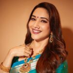 Madhuri Dixit Instagram - Nath-thing compares to you! Loving the feel of Maharashtrian paithani 🫶🏻🥰 #saturday #saturdayvibes #zeemarathi #maharashtrianlook #love #picoftheday