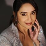 Madhuri Dixit Instagram - The night was full of sparkles and glitter✨ It was an amazing event with the most wonderful people around! Congratulations to the Ambani family for the launch of Jio World Plaza! #MumbaiAtThePlaza #JioWorldPlaza @jioworldplaza