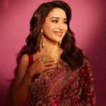 Madhuri Dixit Instagram - Khwaab ho tum ya koi haqiqat ✨ #thursday #throwbackthursday #saregamapa #pinklove #photooftheday #photoshoot