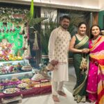 Madhuri Dixit Instagram - About last night✨Ganpati Bappa Morya🙏🏻 Outfit: @twamev.official Styled by: @rochelledsa @anishagandhi3 #DrNene #ganeshchaturthi