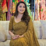 Madhuri Dixit Instagram – Pernia’s Pop-Up Studio’s Surat store launch was a soirée filled with elegance and allure, illuminated by the presence of @madhuridixitnene. Her radiant aura elevated the ambience as she gracefully explored and unveiled the meticulously crafted curation.

#MadhuriDixit #PerniasPopUpShop #PerniasPopUpStudio #StoreLaunch #Surat
