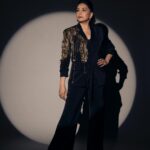 Madhuri Dixit Instagram - Glam with a side of drama 🪩 #tuesday #tuesdayvibes #photooftheday #photoshoot #blacklove #glam