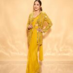 Madhuri Dixit Instagram – Wrapped in sunshine, draped in elegance 💛✨ 

#yellowelegance #thursday #thursdaythoughts #photooftheday #sareelove #sareestyle