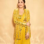 Madhuri Dixit Instagram – Wrapped in sunshine, draped in elegance 💛✨ 

#yellowelegance #thursday #thursdaythoughts #photooftheday #sareelove #sareestyle