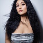Madhurima Basak Instagram - Snow White 🩶 Styled by mEeeee !! 😅 Makeup @kajuguhaofficial Hair @btwits_naaz_ #svfbrandsturns4 #moods #photo #silver