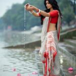 Madhurima Basak Instagram - ওঁ জবাকুসুমসঙ্কাশং কাশ্যপেয়ং মহাদ্যুতিম্ । ধান্তারীং সর্বপাপঘ্নং প্রণতোহস্মি দিবাকরম্ ॥ মুখাবয়ব - মধুরিমা বসাক । @madhurimabasak9 বস্ত্র পরিকল্পনায় - রাজ ব্যানার্জী। @raj_bnerjee রূপদান - ইরিন্দিতা বৈরাগী। @irindeeta_the_makeover_artist কেশবিন্যাশ - অবিনাশ ভৌমিক। @abinashbhowmick_official চিত্রগ্রাহক - শ্রীকান্ত মজুমদার। @srikanta_photography ধন্যবাদানান্তে - সায়ন , পিকু, শান । @sayankundu9 @sann_roy @pikumondal3127