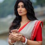 Madhurima Basak Instagram - ওঁ জবাকুসুমসঙ্কাশং কাশ্যপেয়ং মহাদ্যুতিম্ । ধান্তারীং সর্বপাপঘ্নং প্রণতোহস্মি দিবাকরম্ ॥ মুখাবয়ব - মধুরিমা বসাক । @madhurimabasak9 বস্ত্র পরিকল্পনায় - রাজ ব্যানার্জী। @raj_bnerjee রূপদান - ইরিন্দিতা বৈরাগী। @irindeeta_the_makeover_artist কেশবিন্যাশ - অবিনাশ ভৌমিক। @abinashbhowmick_official চিত্রগ্রাহক - শ্রীকান্ত মজুমদার। @srikanta_photography ধন্যবাদানান্তে - সায়ন , পিকু, শান । @sayankundu9 @sann_roy @pikumondal3127