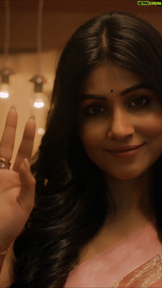Madhurima Basak Instagram - Finally! The Title Track of #LadyQueenGentsParlour is releasing tomorrow! Stay Tuned! ๐ Series directed by @sagnikchat , Streaming Now only on #Addatimes, subscribe now! Link in Bio @madhurimabasak9 @graminstra1963 @joeydebroy_official #ManasiSinha @rohaan_bhattacharjee @arkadeepmallikanath @saptak_sanai_das #VinodBhalla #MaansiEntertainmentStudio #AddaEkhonJomjomat #Addatimes2023 #adda #NewSeries