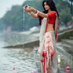 Madhurima Basak Instagram - ওঁ জবাকুসুমসঙ্কাশং কাশ্যপেয়ং মহাদ্যুতিম্ । ধান্তারীং সর্বপাপঘ্নং প্রণতোহস্মি দিবাকরম্ ॥ মুখাবয়ব - মধুরিমা বসাক । @madhurimabasak9 বস্ত্র পরিকল্পনায় - রাজ ব্যানার্জী। @raj_bnerjee রূপদান - ইরিন্দিতা বৈরাগী। @irindeeta_the_makeover_artist কেশবিন্যাশ - অবিনাশ ভৌমিক। @abinashbhowmick_official চিত্রগ্রাহক - শ্রীকান্ত মজুমদার। @srikanta_photography ধন্যবাদানান্তে - সায়ন , পিকু, শান । @sayankundu9 @sann_roy @pikumondal3127