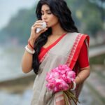 Madhurima Basak Instagram - ওঁ জবাকুসুমসঙ্কাশং কাশ্যপেয়ং মহাদ্যুতিম্ । ধান্তারীং সর্বপাপঘ্নং প্রণতোহস্মি দিবাকরম্ ॥ মুখাবয়ব - মধুরিমা বসাক । @madhurimabasak9 বস্ত্র পরিকল্পনায় - রাজ ব্যানার্জী। @raj_bnerjee রূপদান - ইরিন্দিতা বৈরাগী। @irindeeta_the_makeover_artist কেশবিন্যাশ - অবিনাশ ভৌমিক। @abinashbhowmick_official চিত্রগ্রাহক - শ্রীকান্ত মজুমদার। @srikanta_photography ধন্যবাদানান্তে - সায়ন , পিকু, শান । @sayankundu9 @sann_roy @pikumondal3127