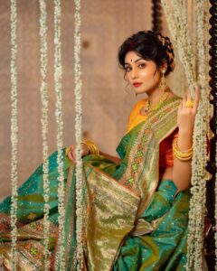 Madhurima Basak Instagram - Bridal Collection By @raj_bnerjee FEATURING - @madhurimabasak9 ❤️ WARDROBE - @raj_bnerjee MAKEUP - @irindeeta_the_makeover_artist HAIR - @abinashbhowmick_official PHOTOGRAPHY & RETOUCH - @srikanta_photography JEWELLERY - @abirajewellers SPECIAL THANKS - @piku_mondol1 @starcraft_insta Starcraft Studio & Production