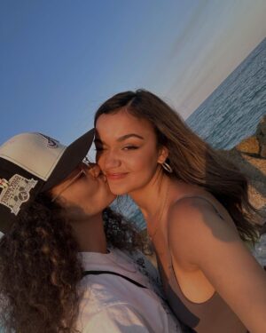 Madison Bailey Instagram - 🌴