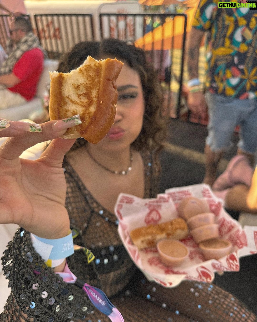 Madison Bailey Instagram - Coachella Ella 🎡