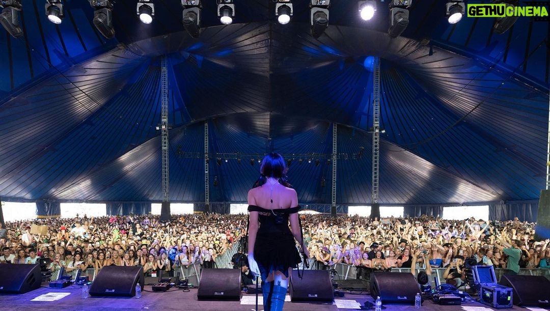 Madison Beer Instagram - reading and leeds !!!!!! thank you so so much. unforgettable and truly a 24 hours out of my wildest dreams … 🤍