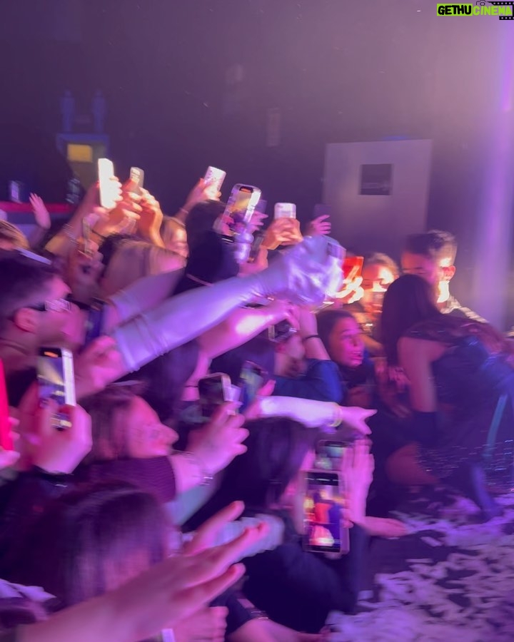 Madison Beer Instagram - two lovely shows in italy ðŸŒ