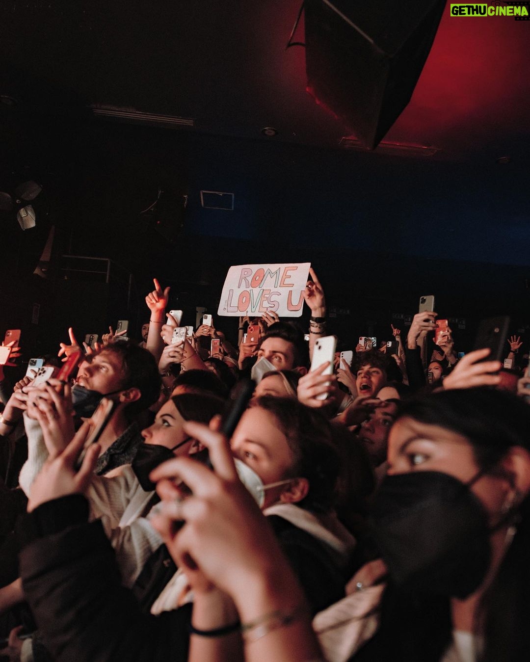Madison Beer Instagram - two lovely shows in italy ðŸŒ