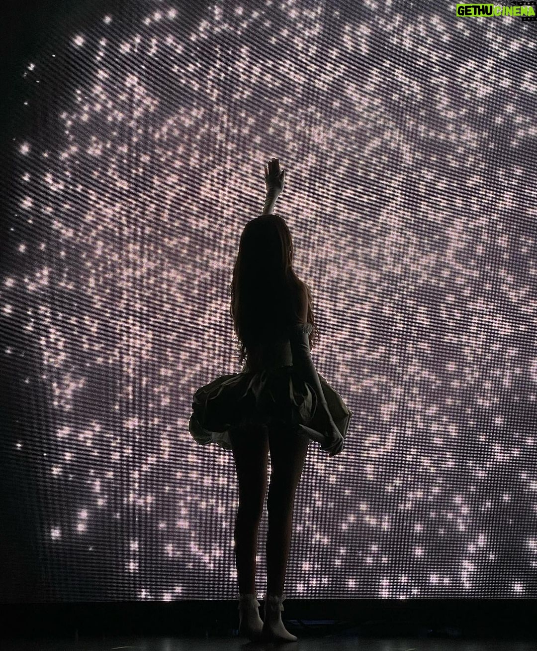 Madison Beer Instagram - milan ,, thank u ,, ti amo Milan, Italy