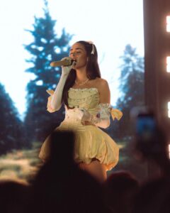 Madison Beer Instagram - 🛸 Nashville, Tennessee
