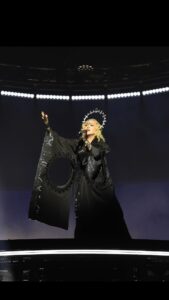 Madonna Instagram - Thank you LONDON! Opening Night! An Evening i will never forget. 🇬🇧♥️ #madonnacelebrationtour