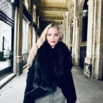 Madonna Instagram - What it feels like for a girl…………Paris Dump! 🇫🇷♥️