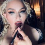 Madonna Instagram - What it feels like for a girl…………Paris Dump! 🇫🇷♥️