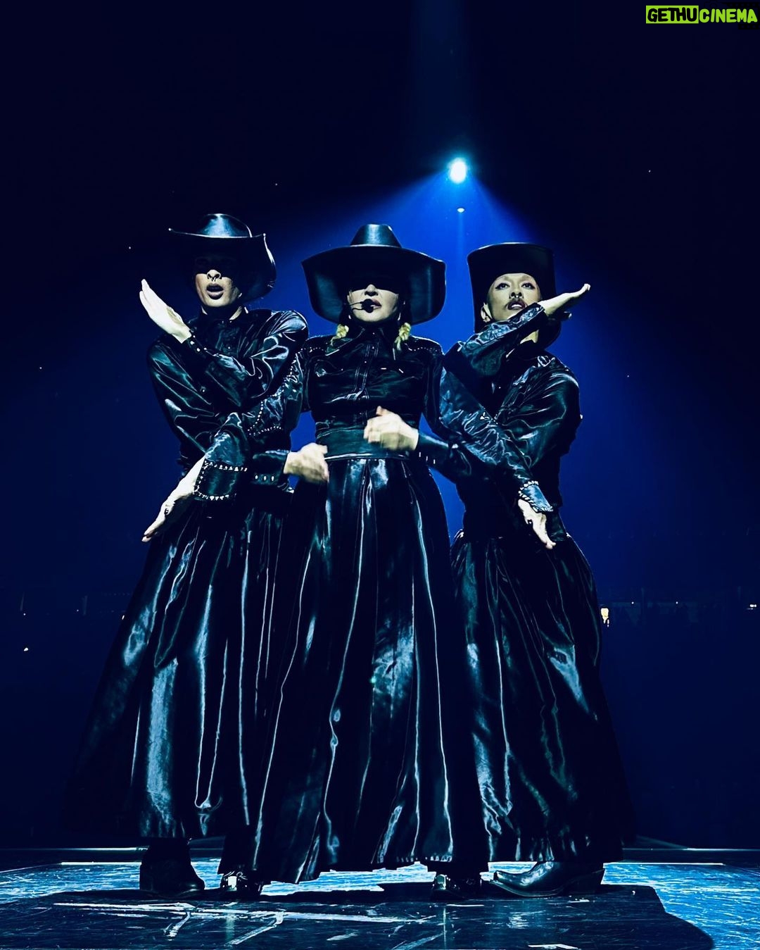 Madonna Instagram - Thank you Barcelona 🇪🇸…………… incredible. Energy ⚡️⚡️⚡️