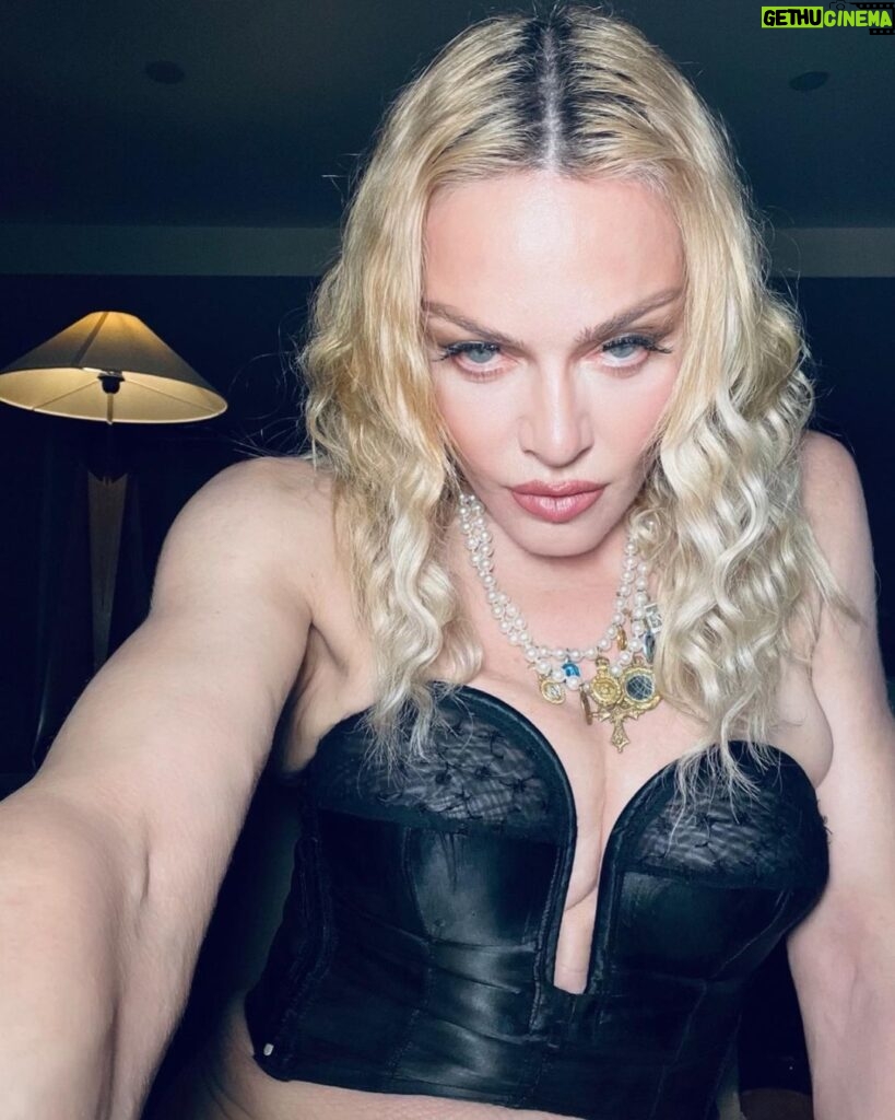 Madonna Instagram - Thank you Barcelona 🇪🇸…………… incredible. Energy ⚡️⚡️⚡️