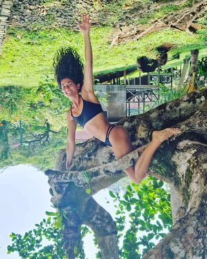 Mafalda Matos Instagram - "Leve, leve" é o formato. São Tomé abençoa-me com vitalidade e alegria 💚 desejo o mesmo para ti! 
.
.
.
#saotome #africa #mogli #biohacking #happyhealthy #joy #alegria