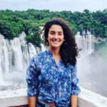 Mafalda Matos Instagram - A Mogli é feliz na selva 💚 Cascata de Calandula 🇦🇴 Que viagem... . . . #angola #calandula #cascata #mogli Calandula, Lunda Norte, Angola