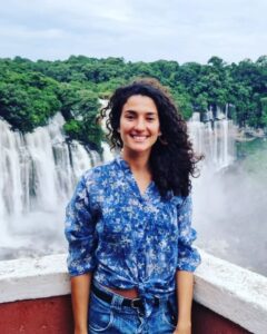 Mafalda Matos Instagram - A Mogli é feliz na selva 💚 Cascata de Calandula 🇦🇴 Que viagem... . . . #angola #calandula #cascata #mogli Calandula, Lunda Norte, Angola