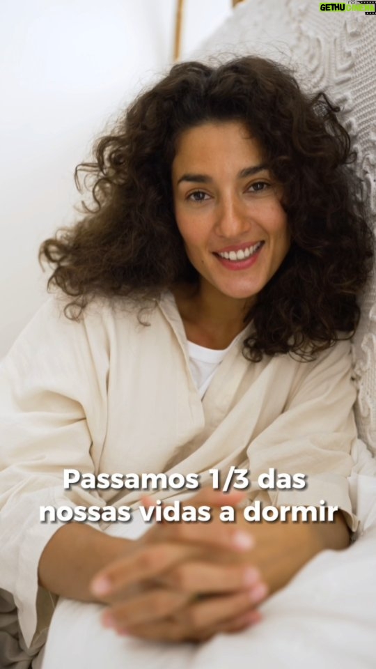 Mafalda Matos Instagram - Em consciência faremos as melhores escolhas, seja qual for a data do ano. De facto aproveitando esta semana de #blackfriday a @emma_colchao oferece descontos incríveis 😍 Código promocional: FA&EMMA – 5% de desconto em todos os produtos Emma Adorei fazer este vídeo em família 🤗 Grata @travelkisss pela manhã super divertida e criativa! #awakenyourbest #emmacolorfuldreams #goodmorning