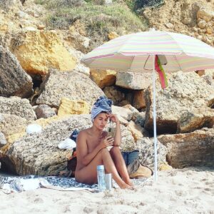 Mafalda Matos Instagram - How many of us are free to be naked? While working? Free from concepts and standards of what it "should" be and not.
I'm not saying I'm showing my body during the sessions or that I'm naked all the time... But if I feel like being naturally respectfully on the beach while giving my presence and energy... Why not? Building this kind of trust and freedom is a fertile ground. Our nervous system feel smoothed.
It's like breastfeeding in public. You know?
Let's work on ourselves in way we find more freedom and love to coexist 🙏🏽

If you want to be happy, holly and healed start your inner journey today!
👇🏽👇🏽👇🏽👇🏽👇🏽
.
.
∆ Get your FREE Holistic Coaching Session on my bio ∆
.
.
#holisticcoaching #healing #mindset #boundaries #breathwork #meditation #yinyang #cocreation #manifesting #gratitude #bliss #innerwork #selfrealization #selfdevelopmenttools #holisticapproach #depression #anxiety #traumarecovery #naked #workingnaked #freedom
